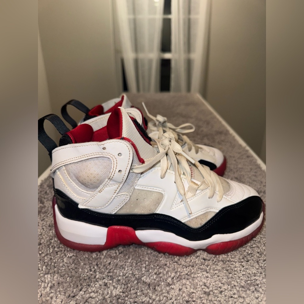Jordan 6 Rings Shoes Youth Size 6Y White Black Red DQ8431-106 Retro Basketball